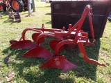 International Fast Hitch 3x Plow w/ Coulters