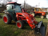 Kioti DK5310SE 4wd Tractor w/ KL5211 Loader That Has Universal SSL Coupler