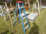 Louisville 6' Fiberglass Ladder
