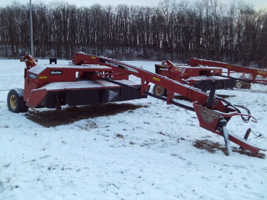 New Holland 1431 Center Pivot Discbine, Drawbar Hookup, Rubber Roller Condi