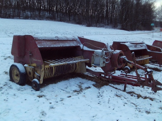New Holland 282 Square Baler, Super Sweep, Applicator