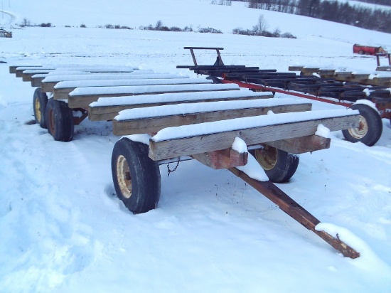 Gehl Tandem Axle Running Gear w/ Round Bale Bed