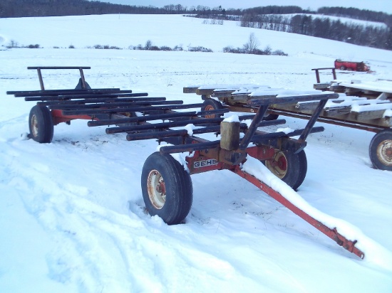 Gehl ingle Axle Running Gear w/ Round Bale Bed