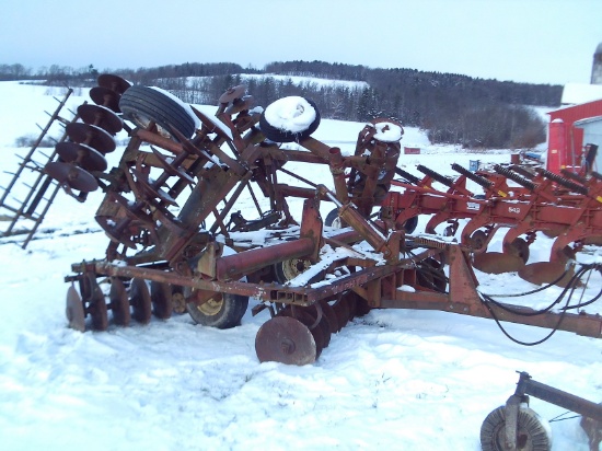 White 471 Rockflex Disc w/ Rear Spike Harrow, Approx 20' Working Width, Hyd