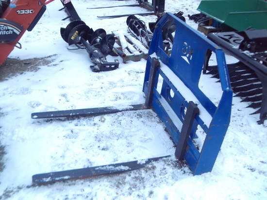 KC 42" Pallet Forks, Dingo Style Mini SSL Quick Attach