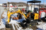 Miva VA15 Mini Excavator, Unused Machine, Gas Powered, Backfill Blade, Rubb