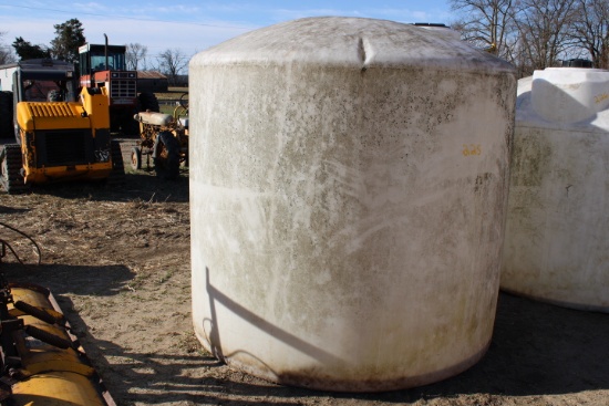 2100 Gal Plastic Tank w/ Valve