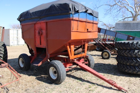 Gravity Wagon w/ Tarp, 10 Ton Running Gear
