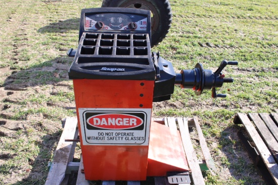 Conway EEWB305A Wheel Balancer
