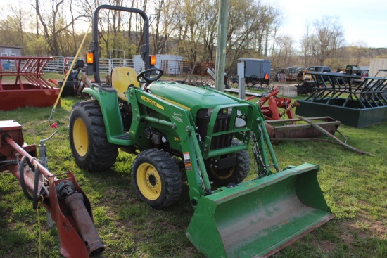 John Deere 3032E 4wd Compact Tractor w/ D160 Loader, Hydro, R4 Tires, Nice