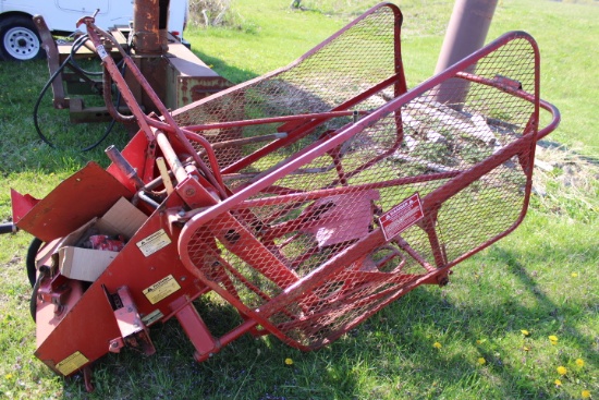 New Holland 75 Bale Kicker