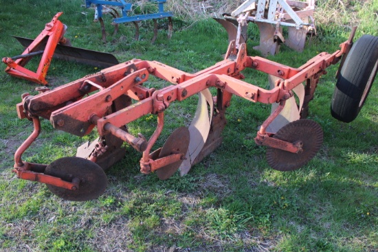 Allis Chalmers 3x Plow w/ Coulters