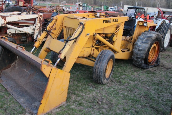 Ford 535 Diesel Loader Tractor w/ 3pt, Flat Rear Tires & Not Running, Torqu