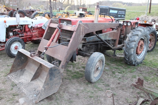 Massey Ferguson 165 Diesel Tractor w/ Loader, Remote, 3pt & Pto, One New Po