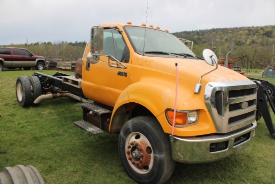 2009 Ford F750XL Cab & Chassis Truck, Diesel, Automatic, Air Brakes, 104K M