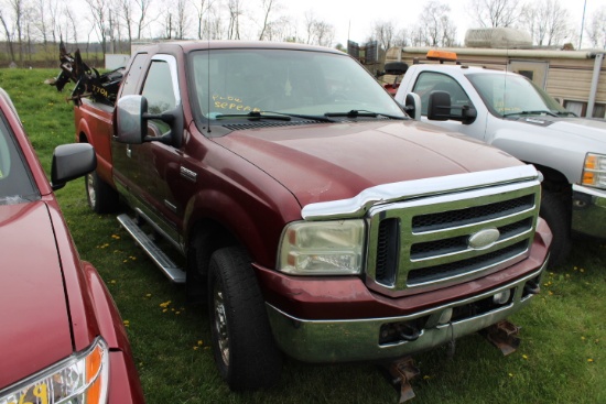 2007 Ford F350 4x4 Pickup Truck w/ Western V Plow, Has Some Rust, 176K Mile