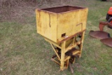 Herd 3pt Spin Spreader, Shaft In Hopper
