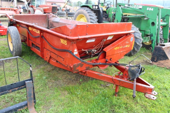New Holland 165 Manure Spreader w/ Endgate, Poly Floor