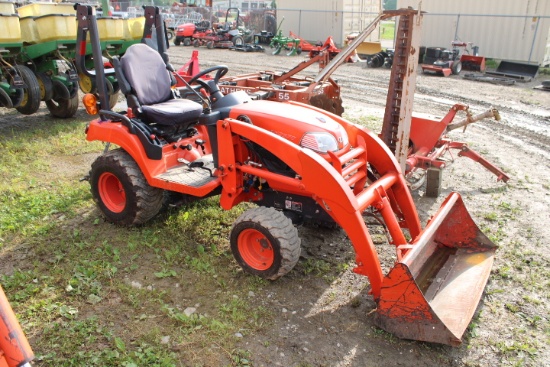 Kubota BX2350 4wd Sub Compact Tractor w/ Loader, Hydro, 3 Cylinder Diesel,