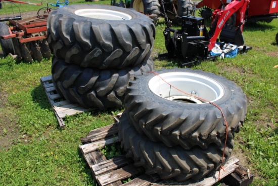 Set Of 4 Wheels Off New Holland TN Tractor, Goodyear 19.5-24 & 10.5-20, Nic
