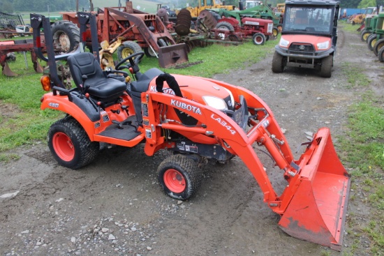Kubota BX1880 Sub Compact Tractor w/ Loader, Universal SSL Quick Attach Buc