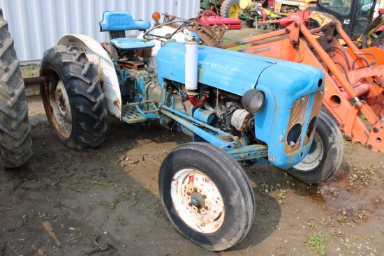 Fordson Dexta Tractor w/ 3pt, Gas Engine, Not Running