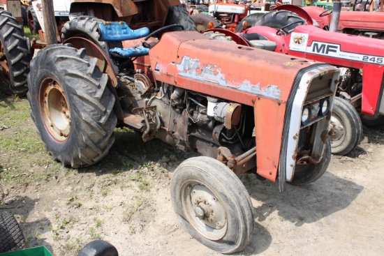 Massey Ferguson 245  Diesel Narrow / Orchard Tractor, Runs Nice, 4002 Hours