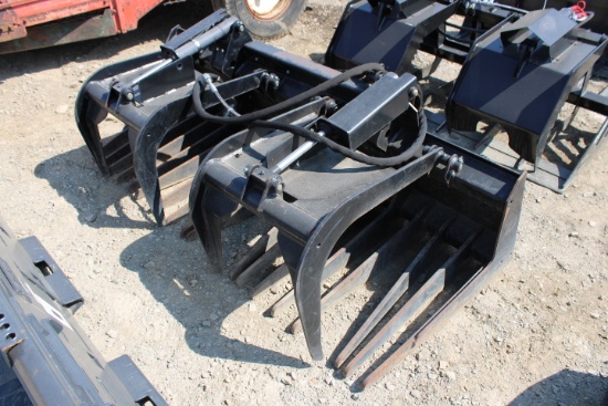 John Deere GT80 Worksite Pro Dual Cylinder Tine Manure Grapple Bucket