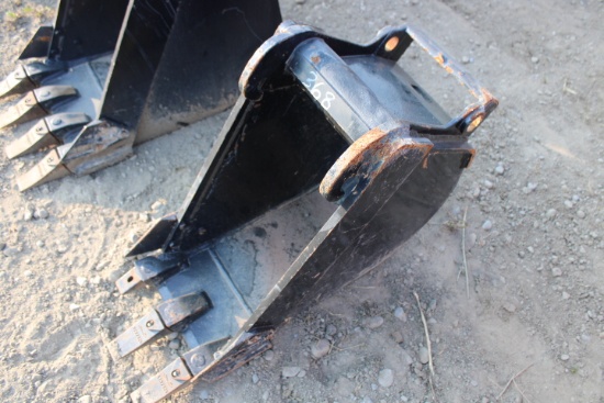 New 12" Bobcat Style Quick Attach Digging Bucket, Missing 1 Tooth