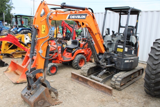 2023 Doosan Develon DX27Z Mini Excavator, OROPS, 2 Speed, 1234 Hours, Digit