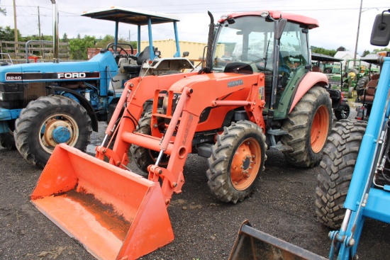 Kubota M7040 4wd Tractor w/ Cab & LA1153 Loader, SSL Quick Attach, Hydrauli