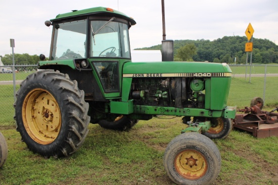 John Deere 4040 Tractor, Powershift Transmission, Like New 18.4-38 Tires, W