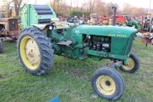 John Deere 2010 Gas Row Crop Tractor, Rear Remote, New Back Rims, 2792 Hour