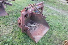 Ford 706 3pt Scoop