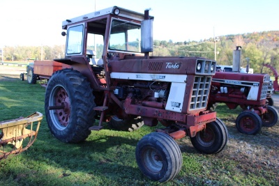 International 1066 Tractor, Dual Remotes, 540 & 1000 Pto, 18.4-38 Tires, Fr