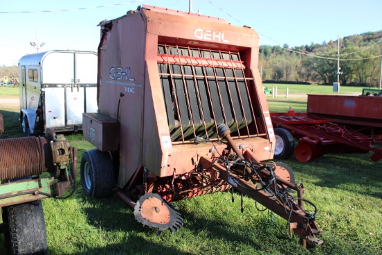 Gehl 1875 TDC Round Baler