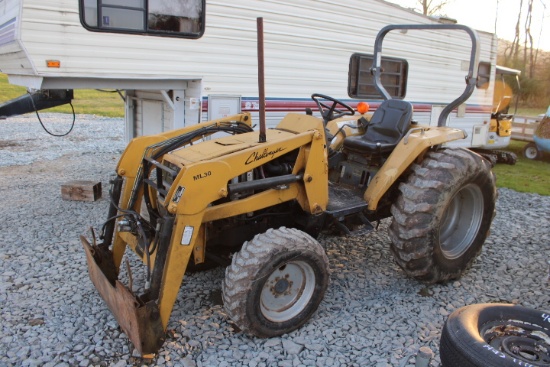 Challenger MT285 4wd Compact Tractor w/ Loader, Gear Drive w/ Shuttle, Fron