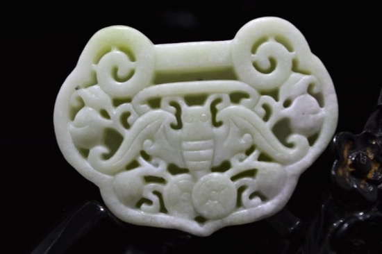 HAND CARVED WHITE JADE LONGEVITY AMULET PENDANT