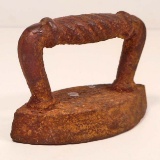 ANTIQUE MINIATURE CAST IRON SAD IRON