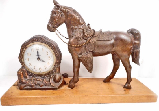 VINTAGE SPARTUS HORSE MANTLE CLOCK