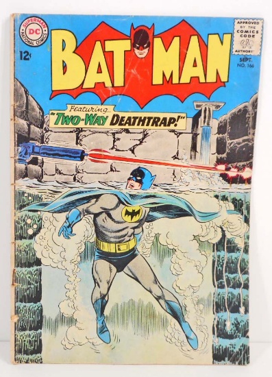 1964 BATMAN #166 COMIC BOOK W/ 12 CENT COVER