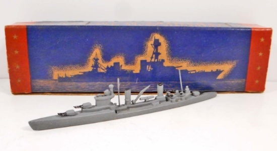 VINTAGE WARSHIPS OF THE WORLD AUTHENTIC SCALE MODEL IN ORIG BOX