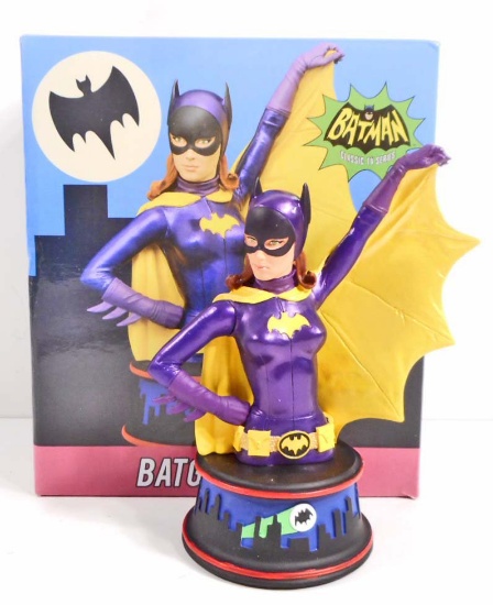 BATMAN CLASSIC BAT GIRL BUST FIGURE