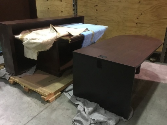 Pallet: Office Furniture/Desk/Hutch