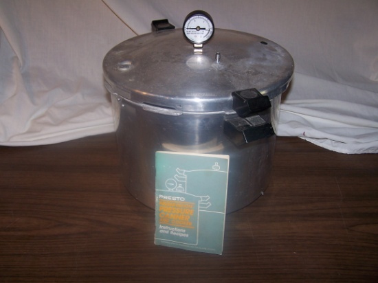 Pesto Pressure Cooker with booklet