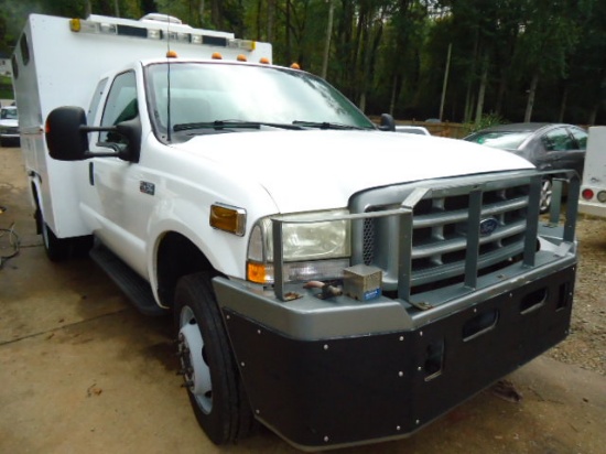 2003 Ford F450 SD SUPER CAB 4WD DRW Utility Truck