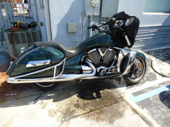 2013 VICTORY MOTORCYCLE