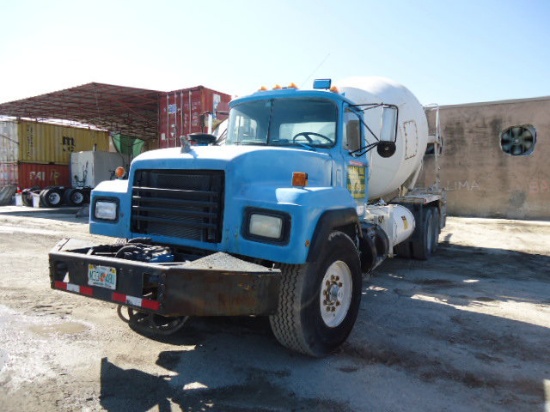 1994 MACK RD690S TRUCK MIXER