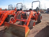 2004 KUBOTA B7800HSD-F TRACTOR W/LDR