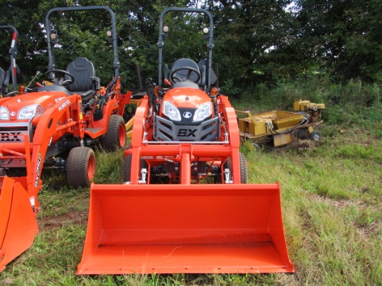2017 KUBOTA BX2380V TRACTOR W/LDR,